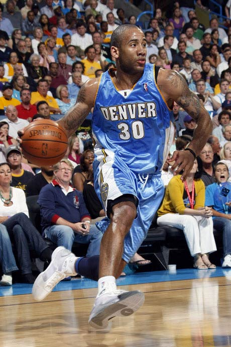 战术上作出 战术上作出